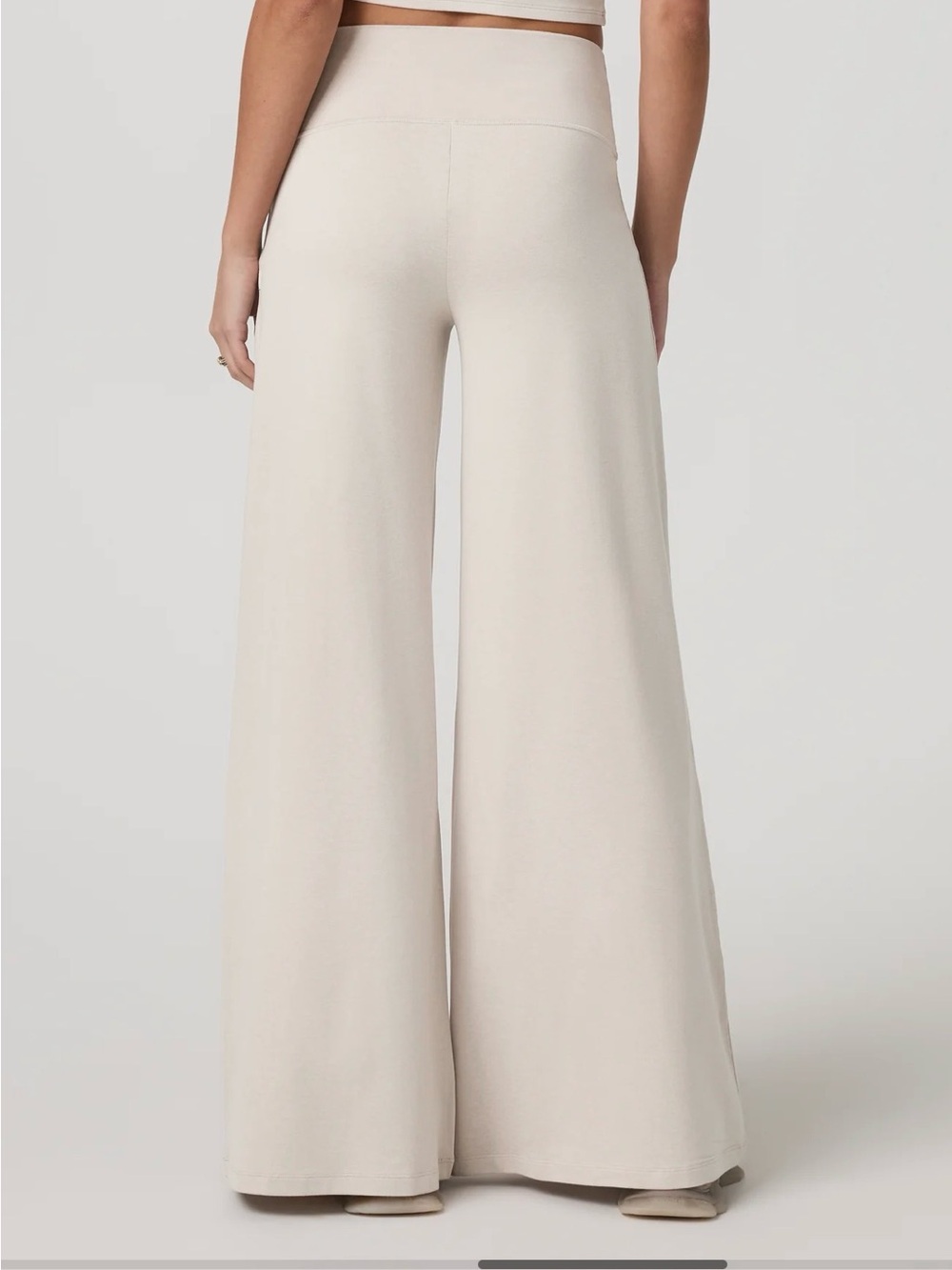 Vuori Halo Easy Wide-Leg Pants in Small Short length - Cream Ecru Heather - NWOT - Picture 3 of 8